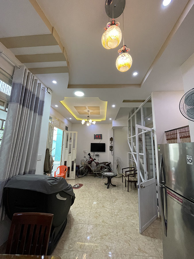 Bán nhà Nguyễn Văn Đậu, Quận Bình Thạnh nhà 3 lầu, đẹp lung linh, full nội thất hẻm cách đường 20m